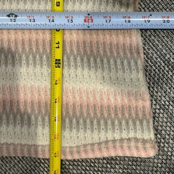 WE THE FREE Knit Stripe Crewneck Short Sleeve Crop Sweater Gray Pink Cream M - Picture 5 of 5